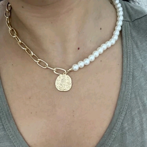 💖 2/$30 faux pearl gold chunky chain link mixed necklace Gold coin pendant - Picture 15 of 16